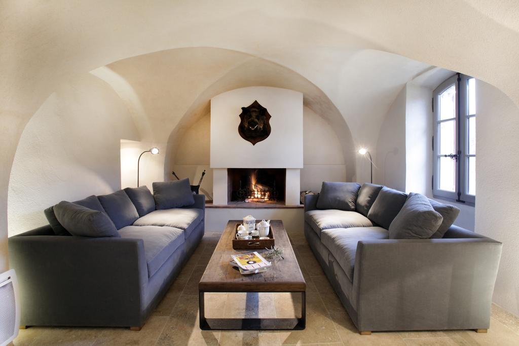 Апартаменты Domaine Des Peyre Robion en Luberon Экстерьер фото